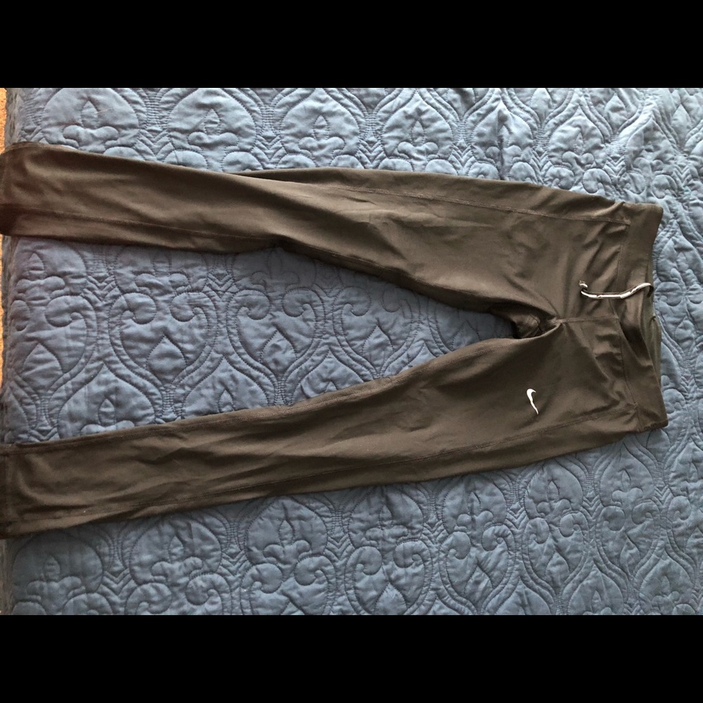 Nike Black Leggings zipper pocket-Small